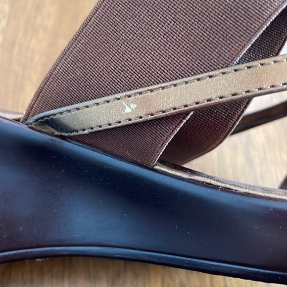 ITALIAN SHOEMAKERS ELASTIC WEDGE SANDALS - Picture 14 of 14